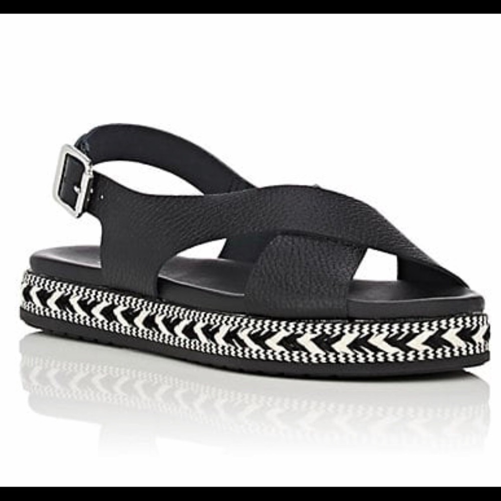 Barney’s Sandals 👡
